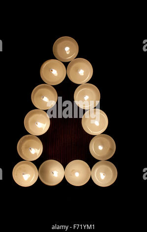 Plateau lumières en forme d'un triangle Banque D'Images