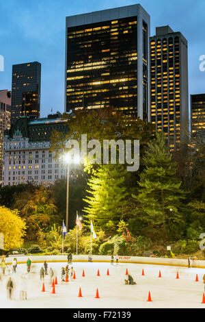 Vue de nuit, Wollman Rink de Central Park, à Manhattan, New York, USA Banque D'Images