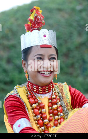 Couple portant des vêtements traditionnels, Meghalaya, en Inde, en Asie, M.# 786 Banque D'Images