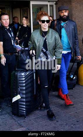 Jess Glynne arrive à Milan avant de la 22e European MTV Music Awards 2015 le dimanche (25OCT15). Avec : Jess Glynne Où : Milan, Italie Quand : 24 Oct 2015 Banque D'Images