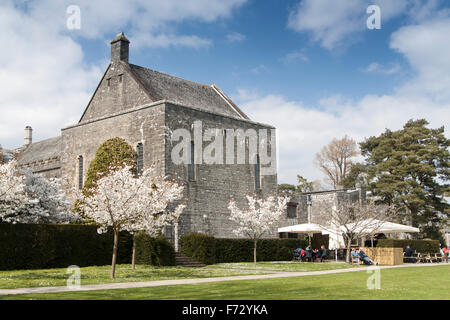 White Hart bar et jardins de Totnes Dartington hall South Devon England UK Banque D'Images