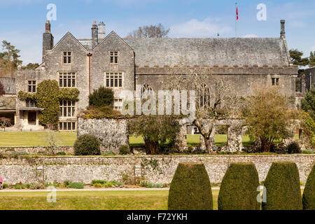 La grande salle, dans les jardins de Totnes Dartington hall South Devon England UK Banque D'Images