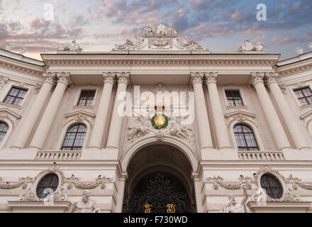 Vienne, Autriche. La Hofburg vu de Michaelerplatz, Habsburg Empire Landmark en Vienn Banque D'Images