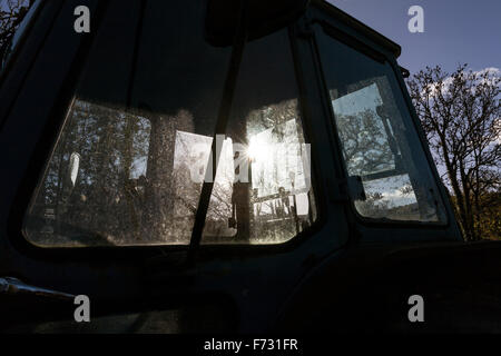 La cabine du tracteur, tracteur,ferme, derrière, cabine, arrière, gros plan, technique, de l'agriculture, des machines, vue, nouveau, de l'agronomie, de la voie, moteur, ve Banque D'Images