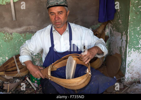 Instrument de musique faite à la main, la vieille ville de Kashgar, dans la Région autonome ouïgoure du Xinjiang, en Chine. Banque D'Images