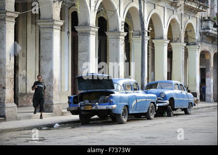 Voitures anciennes de Cuba. Banque D'Images