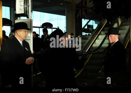 Ascot raceday,21 novembre 2016. Dans la tribune des intendants Banque D'Images