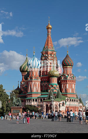 La Cathédrale St Basile (ou la Cathédrale de Vasily la Sainte), de la Place Rouge, Moscou, Russie. Banque D'Images