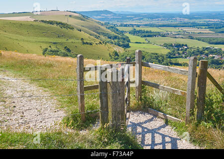 Vue depuis le Devils Dyke, le South Downs Way, le parc national de South Downs East Sussex Angleterre Royaume-Uni Banque D'Images