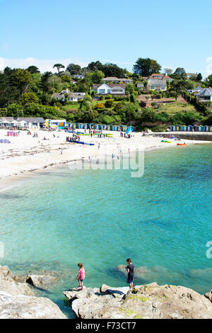 Au début de l'été à la plage de Swanpool à Falmouth, Cornwall, England, UK Banque D'Images