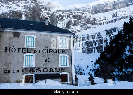 Hôtel du cirque de la cascade à Gavarnie, France. Banque D'Images