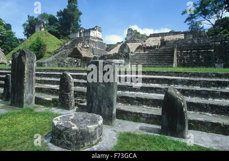 Acropole nord à partir de la Grande Place, Tikal, Guatemala. Banque D'Images