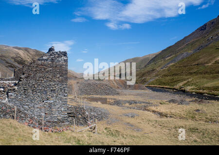 Des mines de plomb désaffectée en ruine Cwmystwyth Ceredigion Mid Wales UK Banque D'Images