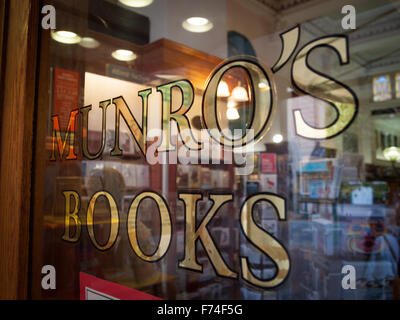 Munro's Books, une grande librairie indépendante situé dans la vieille ville de Victoria, Colombie-Britannique, Canada. Banque D'Images