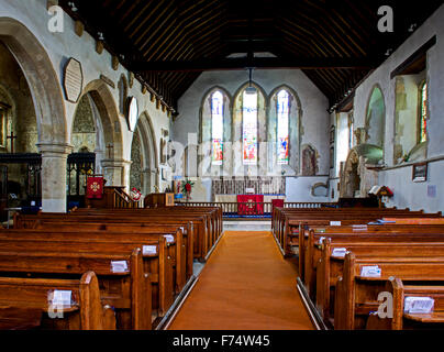 Intérieur de l'église paroissiale de la Sainte Vierge Marie et saint Sexburgha, Minster, Isle of Sheppey, Kent UK Banque D'Images