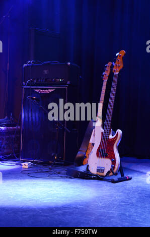 Amplis guitares et prêt pour Gerry McAvoy de Band of Friends Banque D'Images