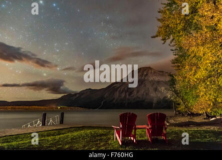 Un paysage de scène à Linnet dans la région du lac Waterton Lakes National Park, à l'est sur le lac Waterton Supérieur et vers pe de Vimy Banque D'Images