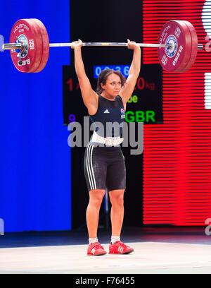 Houston, Texas, USA. 25Th Nov, 2015. Zoe Smith pour la Grande-Bretagne 120 remontées mécaniques dans l'épaulé jeté dans la catégorie 63kg femmes aux championnats du monde d'haltérophilie à l'à Houston, Texas. Brent Clark/Alamy Live News Banque D'Images