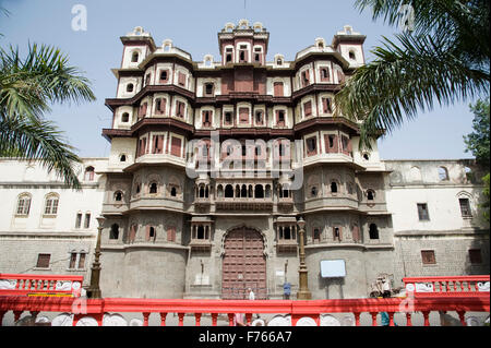 Palais Rajwada, palais Holkar, palais Indore, marché Kajuri, Indore, Madhya Pradesh, Inde, Asie Banque D'Images