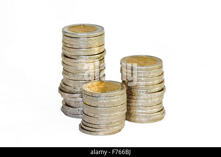 Trois piles de deux-pièces en euro, isolated on white Banque D'Images
