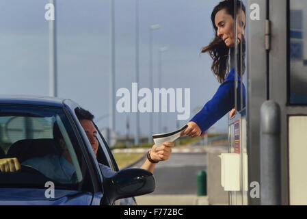 Check-in à Eurotunnel Le Shuttle. Calais. La France. L'Europe Banque D'Images