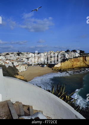 Praia de Carvoeiro. Lagoa. Algarve. Le Portugal. L'Europe Banque D'Images