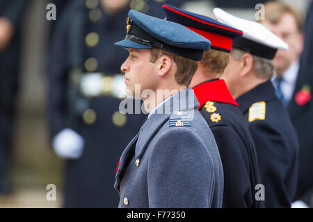 Son Altesse Royale le duc de Cambridge, SON ALTESSE ROYALE LE PRINCE Harry, et Son Altesse Royale le duc de York après avoir pondu leurs couronnes au monument commémoratif Banque D'Images