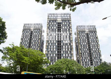 Un gratte-ciel moderne tour public avec green et de la technologie moderne de Singapour, le Japon, l'Inde, l'Amérique Banque D'Images