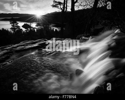 Eagle Creek Falls et le lac Tahoe avec Sunrise. Californie Banque D'Images