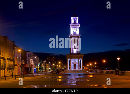 Le Clocktower, Herne Bay, de nuit, Kent, England UK Banque D'Images