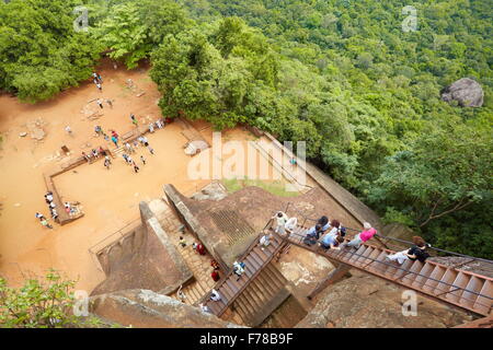 Sri Lanka - Sigiriya, escaliers de Lion's Gate à l'ancienne forteresse, l'UNESCO Banque D'Images