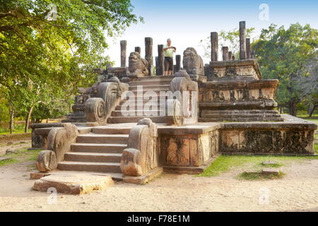 Sri Lanka - ruines de l'ancienne résidence royale, Polonnaruwa, ancienne ville domaine, l'UNESCO Banque D'Images