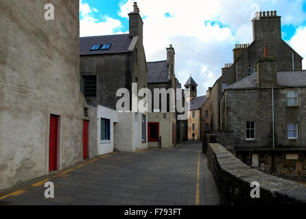 La rue commerciale de la vieille ville de Lerwick Shetland Islands Scotland UK Banque D'Images