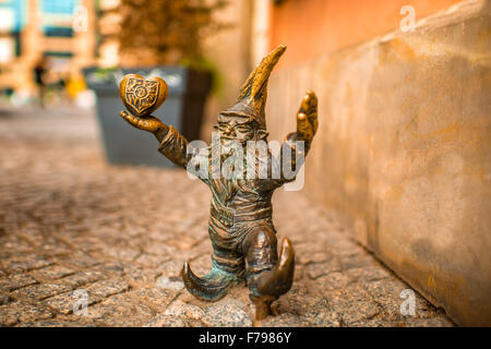 Nain petite statue sur la place du marché de Wroclaw Banque D'Images