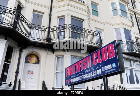 Le FunkyFish discothèque Brighton Seafront UK le plus ancien club de la ville Banque D'Images