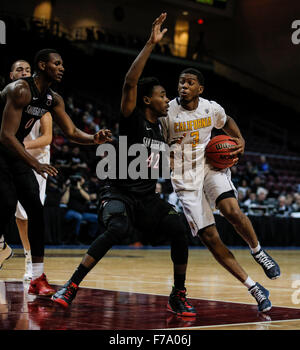 Las Vegas, Nevada, USA. 26 Nov, 2015. Californie G #  3 Tryone Wallace touché 16 points au cours de basket-ball de NCAA petit Las Vegas Invitational entre San Diego State Aztecs et le California Golden Bears 58-72 a perdu à l'Orleans Arena Las Vegas NV. Credit : Cal Sport Media/Alamy Live News Banque D'Images
