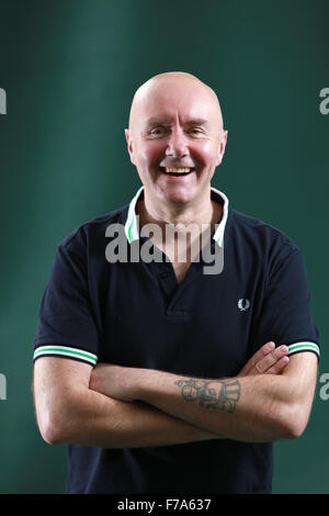 Un portrait d'Irvine Welsh à Charlotte Square Gardens au cours de l'Edinburgh International Book Festival. Banque D'Images