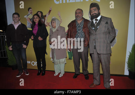 "Citizen Khan' television show premiere à Birmingham - Avec des arrivées : Nish Nathwani (Riaz), Abdullah Afzal (Amjad), Adil Ray (citizen Khan), Krupta Pattani (Shazia Khan), Ross (Adyln Naani) Où : Birmingham, Royaume-Uni Quand : 27 Oct 2015 Banque D'Images