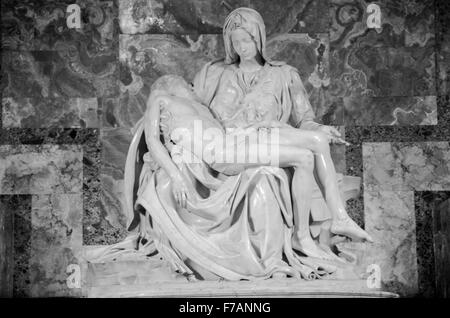 La Pietà de Michel-Ange dans la Basilique Saint-Pierre au Vatican Banque D'Images