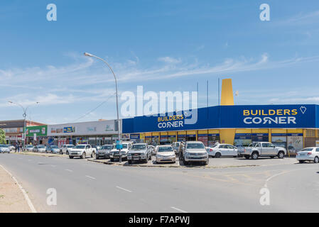 BLOEMFONTEIN, AFRIQUE DU SUD, LE 27 NOVEMBRE 2015 : un centre commercial à Emily Hobhouse Square à Dan Pienaar à Bloemfontein Banque D'Images