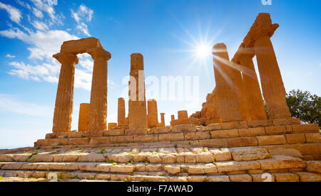 Sicile - Temple de Héra dans la Vallée des Temples (Valle dei Templi), Agrigente (Girgenti), Sicile, Italie l'UNESCO Banque D'Images