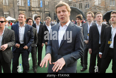 Le groupe a cappella mâle d'autres garçons à effectuer dans les célébrations de mariage Royal St Andrew's, le vendredi 29 avril 2011. Banque D'Images