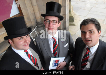 Le Club de Kensington à St Andrew's University pour les célébrations de mariage royal le vendredi 29 avril 2011. Banque D'Images