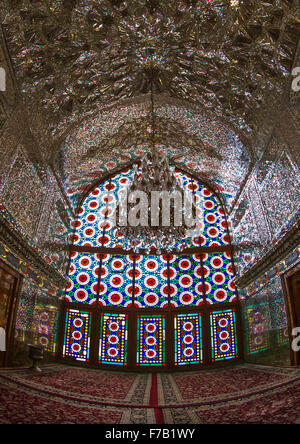 Vitraux de la Shah-e-Cheragh mausolée, la province du Fars, Shiraz, Iran Banque D'Images