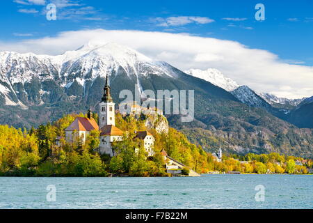 Le lac de Bled et Église Santa Maria, la Slovénie Banque D'Images