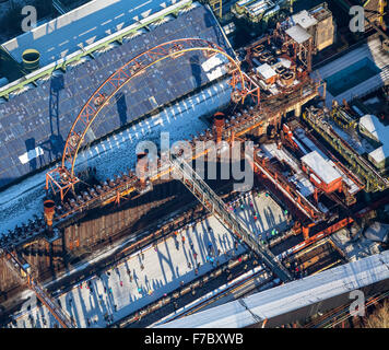 Patrimoine mondial, patineur, Zeche Zollverein, Zollverein avec patinoire, neige, hiver, Essen, Ruhr, Rhénanie du Nord-Westphalie, Banque D'Images
