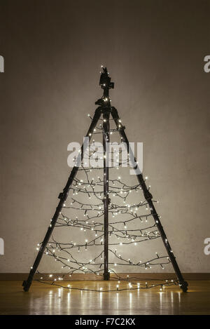 Arbre de Noël du trépied de l'appareil photo Banque D'Images