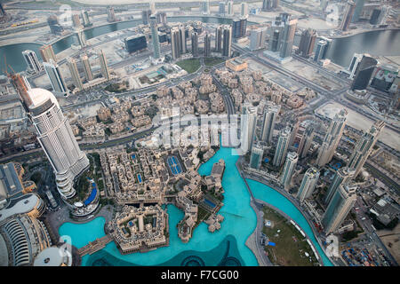 La vue du haut de la Burj Khalifa, le bâtiment le plus haut du monde. Banque D'Images