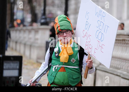 Neil Cornelius Horan un fondamentaliste chrétien arrive à une manifestation en face de Downing Street à Londres pour protester contre l'U Banque D'Images