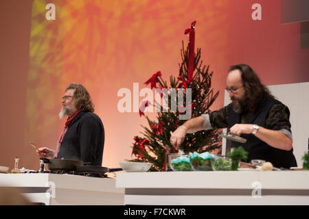 Birmingham, UK. 29 Nov, 2015. Hairy Bikers sur la scène Supertheater la cuisson d'une tempête à la bonne nourriture montrent l'hiver à la NEC de Birmingham. Crédit : Steven re/Alamy Live News Banque D'Images